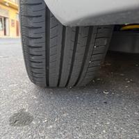 gomme yokohama bluearth GT