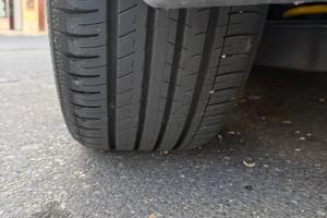 gomme yokohama bluearth GT