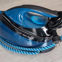 Ferro da stiro con generatore di vapore