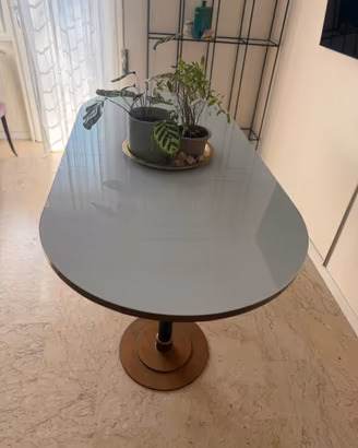 Tavolo di design- verro retroverniciato e ferro