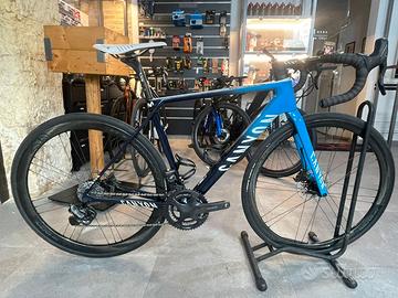 Ultimate CF SLX Disc 9.0 Team Movistar 2020
