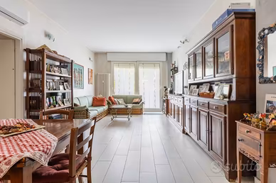 Appartamento di 140 m² con 5 locali e box auto a B