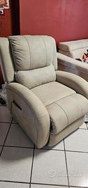 poltrona reclinabile elettrica come nuova
