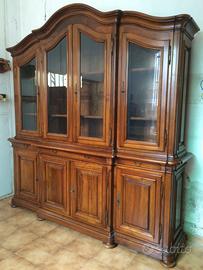 Vetrina/Credenza in legno massello stile classico