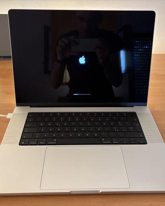 MacBook Pro 16" Apple M1 Pro 10-core – 16GB RAM –