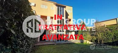 Cesate - villa a schiera di testa con giardino