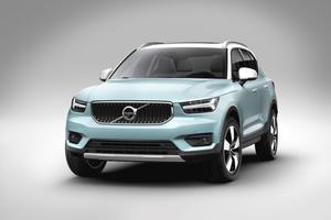 VOLVO XC40 D3 AWD Geartronic Momentum