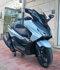 Honda Forza 350