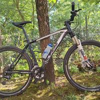 Mountain Bike 27.5” KHS – Cambio Shimano, freni a 