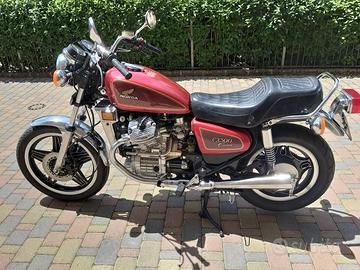 Honda cx500 c - 1982