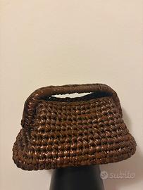 Clutch marrone realizzata a mano