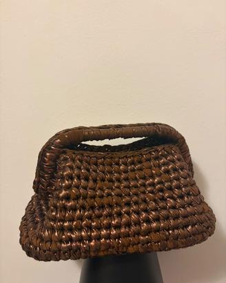 Clutch marrone realizzata a mano