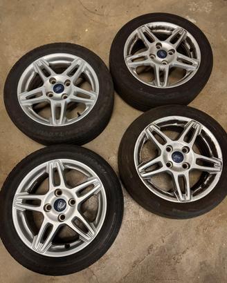 Set 4 Cerchi in Lega 15" Originali Ford Fiesta