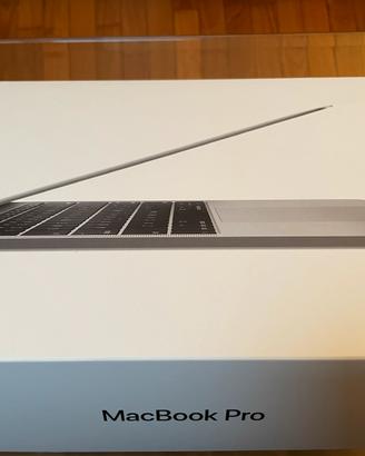 MacBook Pro 13" 256 Gb SSD 8 Gb Ram