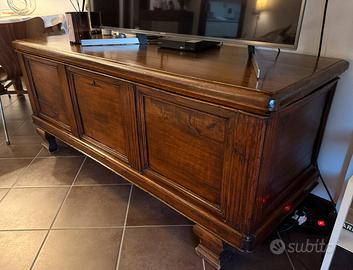 Cassapanca restaurata