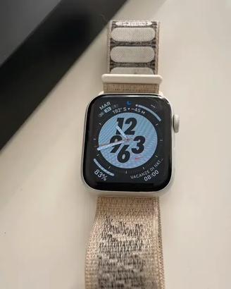 Orologio Apple Watch SE Nike Edition 44