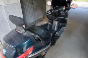 Scooter Piaggio x8 250