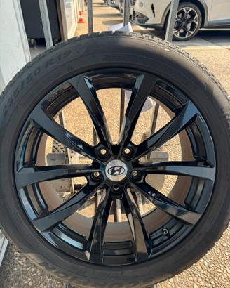 4 Cerchi da 19, pneumatici 235/50 x Tucson o..