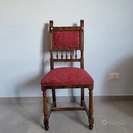 Coppia di sedie restaurate Neorinascimento