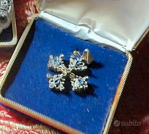 Collana con ciondolo a croce latina