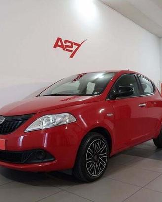 Lancia Ypsilon 1.0 firefly hybrid ORO s&s 70cv 5p.