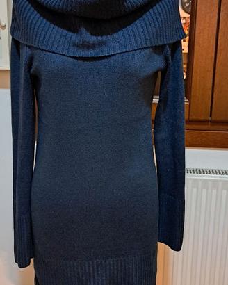 Abito longuette da donna con ampio collo, in lana.