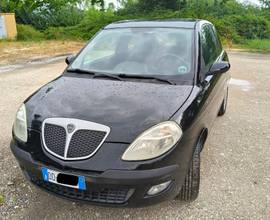 Lancia Ypsilon 2006 Momo design