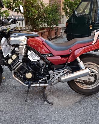 YAMAHA FZX 750