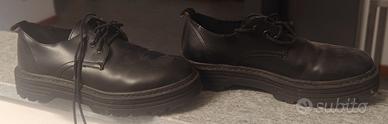scarpe in pelle nera Bershka, numero 42