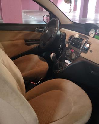 sedili lancia Ypsilon 