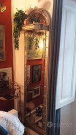 Specchio elegante con lampada
