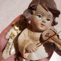 Angelo con violino in ceramica dettagli dorati