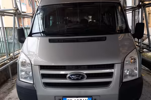 Auto trasporto disabili Ford Transit 2.2/140 cv
