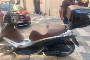 Piaggio Beverly 350 ABS Police  – 4.400 km
