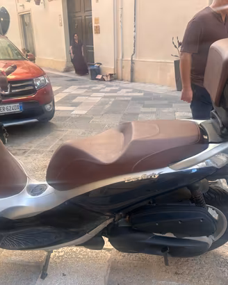 Piaggio Beverly 350 ABS Police  – 4.400 km