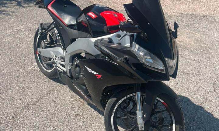 Aprila rs4 125 2013 replica