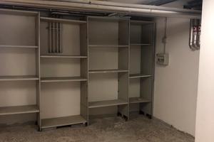 Deposito con accesso su strada