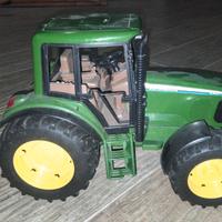 Trattore John Deere giocattolo