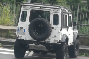 Defender 90 completamente preparato Herero