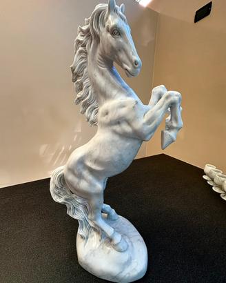 Scultura cavallo marmo bianco carrara