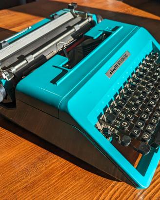 Macchina da scrivere Olivetti Studio 45