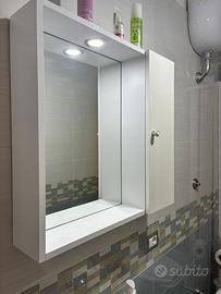 Mobiletto specchio bagno