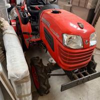 KUBOTA B 12 20 CON TRINCIA MASCHIO 42 ORE