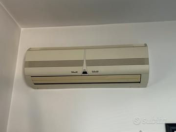 Climatizzatore Fujitsu 12.000 BTU + unità esterna