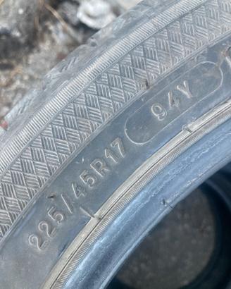 4 Pneumatici kleber dinaxer UHP 225/45R17