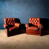 coppia poltrone Chester Chesterfield in vero cuoio