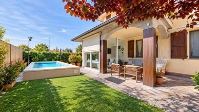 Villa di 250 m² con più di 5 locali e box auto a M