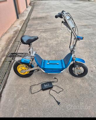 monopattino scooter elettrico 