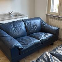 Divani poltrona Frau pelle blu