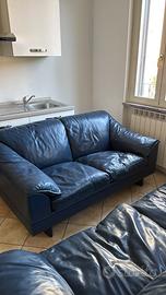 Divani poltrona Frau pelle blu